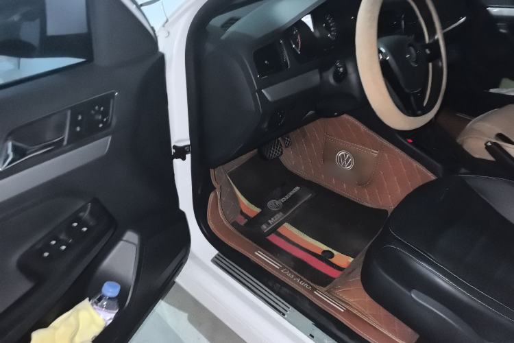 Used Volkswagen Gran Lavida 2017 1.6L Automatic Comfort Edition
