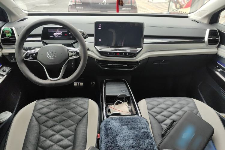 Used Volkswagen ID.6 CROZZ 2021 Long-Range PRO Edition Center Console