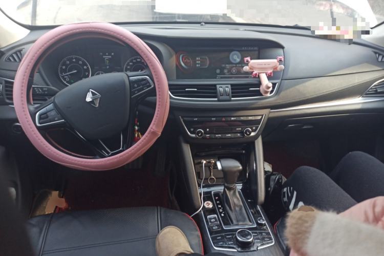 Used BORGWARD BX7 2018 28T Front-Wheel Drive Quality Enjoyment Version 5 Seats China VI Emission Standard
