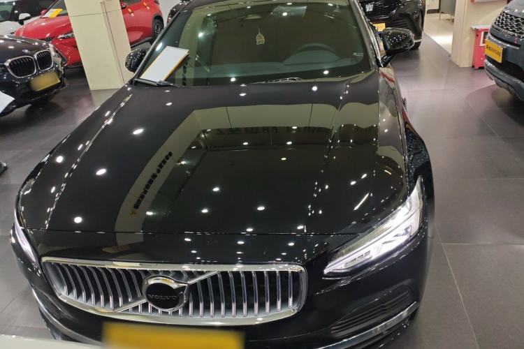 Used Volvo S90 New Energy 2025 Plug-in Hybrid Four-Wheel Drive Long-Range Zhiyi Luxury Edition