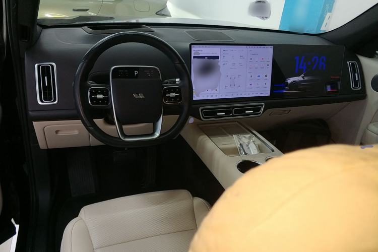 Used Li Auto L7 2024 Pro Model
