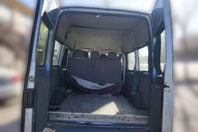 Used Ford Transit Custom 2009 2.4T Diesel Standard Version Short Wheelbase Mid-Roof China Stage III