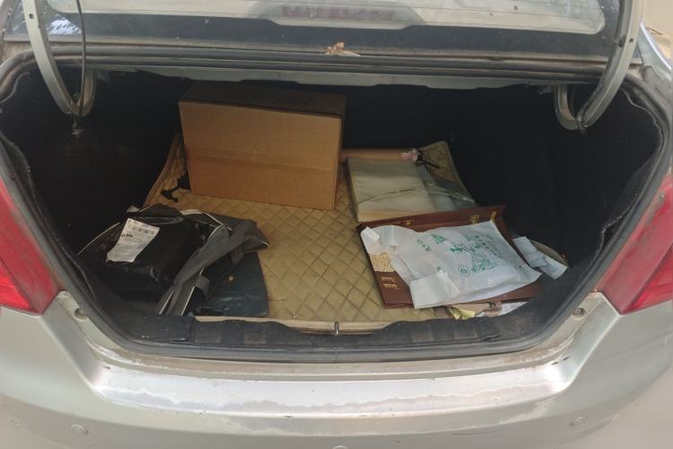 Used CHANGAN Alsvin V3 2012 1.3L Manual Luxury Version China IV Standard Trunk