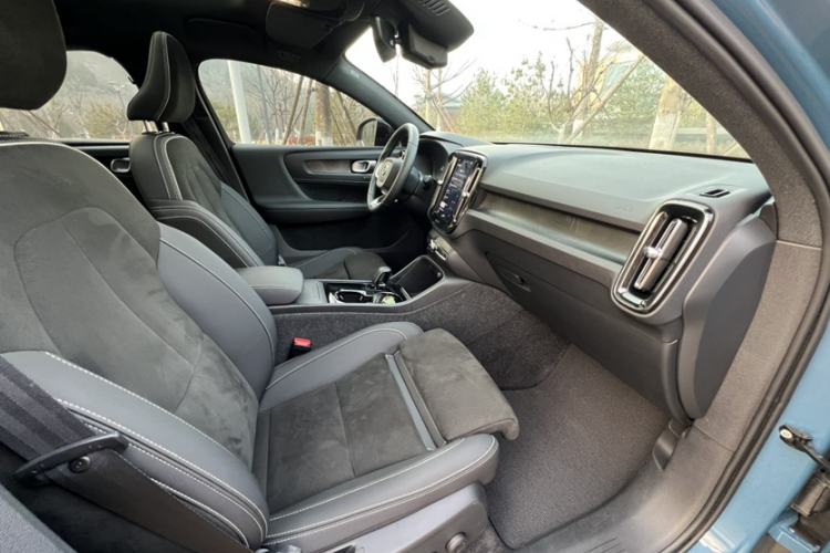 Used Volvo C40 2022 Long-Range PRO Version