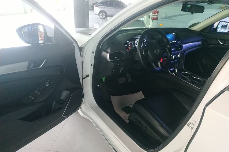 Used Honda Accord 2018 260TURBO Elite Edition China VI Driver Seat