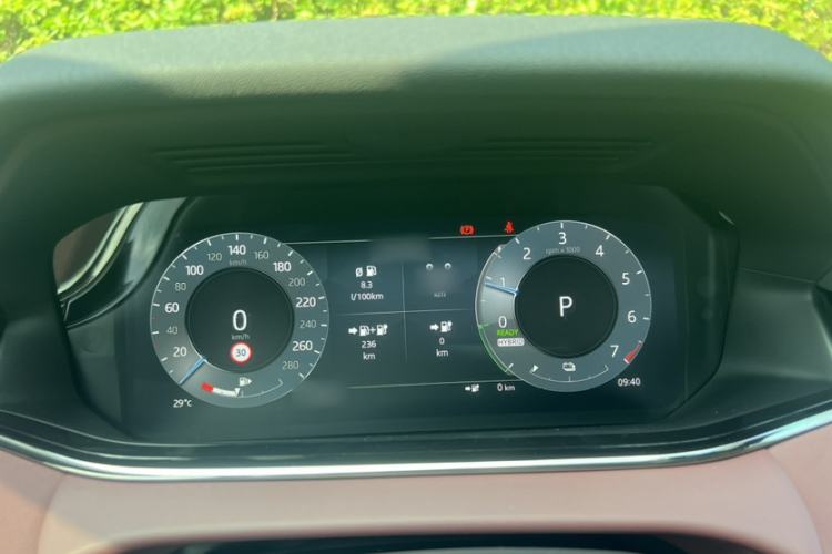 Used Land Rover Range Rover Evoque New Energy 2023 Aurora L P300e Plug-in Hybrid Electric Version