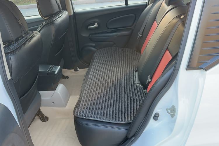 Used Venucia R50 2015 1.6L Automatic Fashion Edition