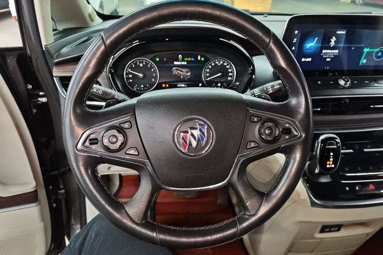 Used Buick GL8 2021 Land Cruiser Executive Class 652T Luxury Model