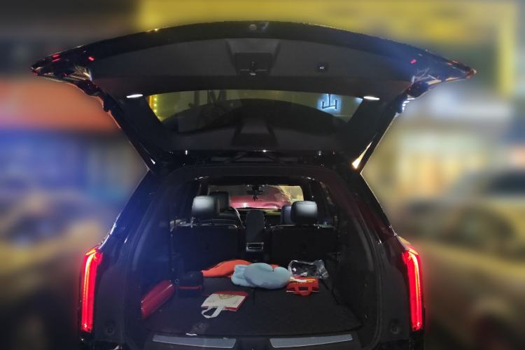 Used Cadillac XT6 2022 2.0T Six-Seater Four-Wheel Drive Luxury Version