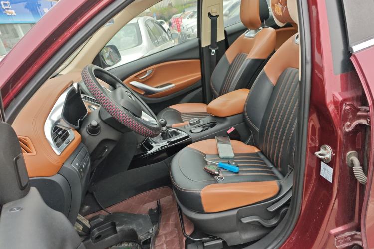 Used Soueast DX7 2016 1.5T Manual Triumph Edition
