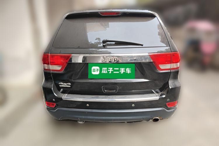 Used Jeep Grand Cherokee 2011 3.6L Luxury Navigation Edition Rear