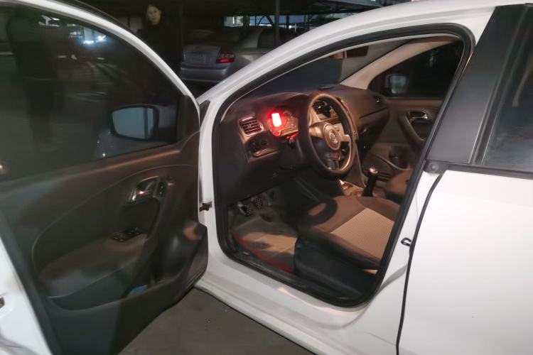 Used Volkswagen Polo 2013 1.4L Manual Fashion Edition Driver Seat