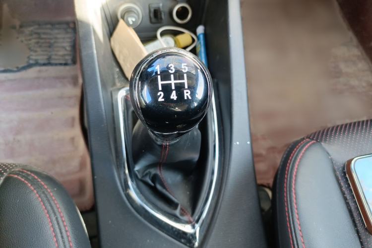 Used CHANGAN KAICHENG Oushang A600 2016 1.5L Manual Luxury 7-Seater
