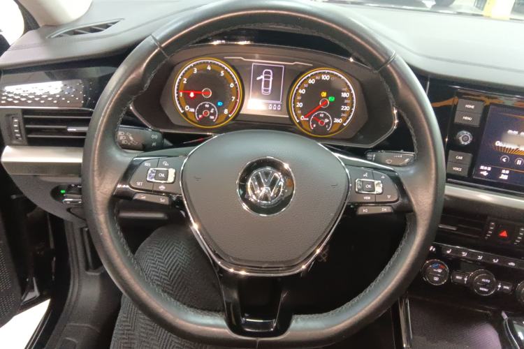 Used Volkswagen Passat 2019 330TSI Elite Edition China VI
