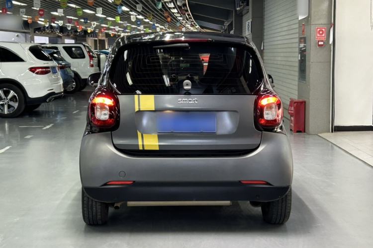 Used smart fortwo 2018 1.0L 52kW Hardtop Passion Edition China V Standard
