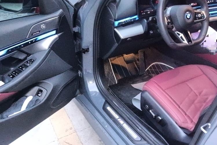 Used BMW i5 2024 eDrive 35L Luxury Model with M Sport Package