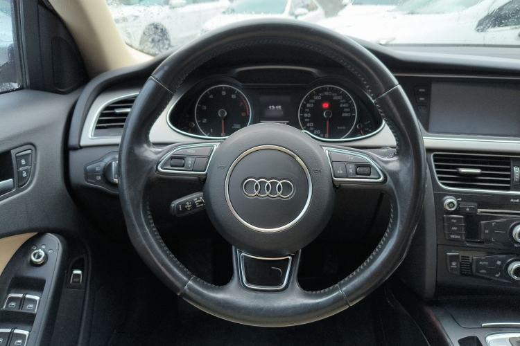 Used Audi A4L 2013 35 TFSI Automatic Comfort Model
