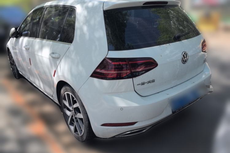 Used Volkswagen Golf 2018 230TSI Automatic Luxury Version
