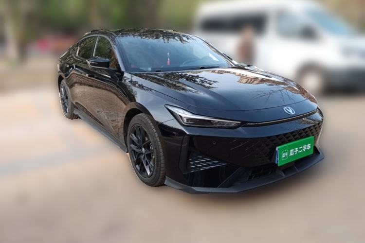 Used CHANGAN UNI-V 2024 1.5T Luxury Edition Front Right 45 Deg