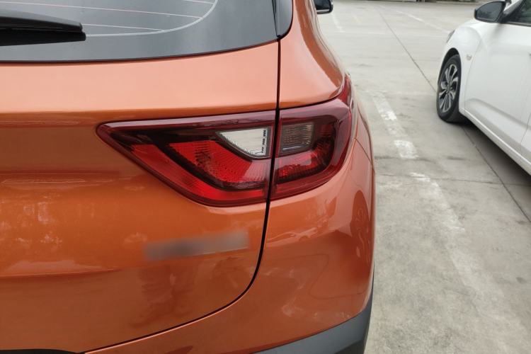 Used Kia kx1 Stonic 2019 1.4L Automatic Sport Edition China VI Exterior 3