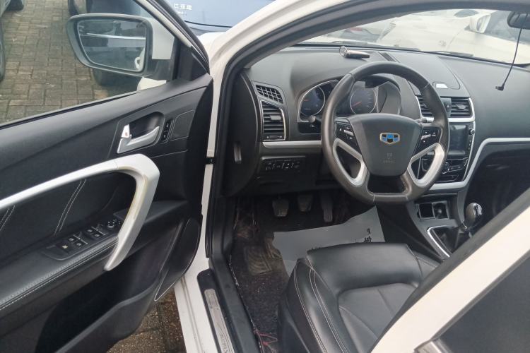 Used Geely Auto Emgrand 2016 Sedan 1.5L Manual Upward Edition Driver Seat