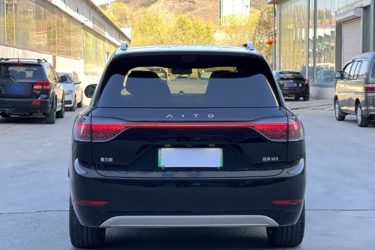 Used Hima AITO M9 2025 Extended-Range Ultra Version 52 kWh 6-Seater