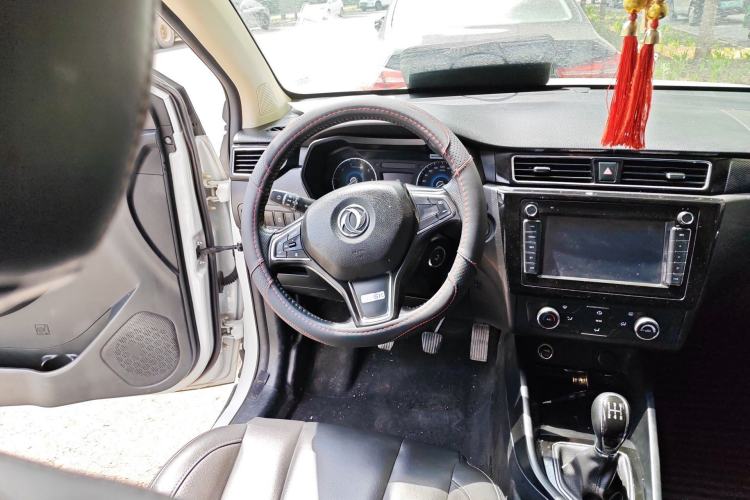 Used Dongfeng Fengon 580 2017 1.8L Manual Comfort Model Steering Wheel