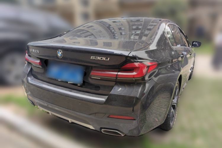 Used BMW 5 Series 2022 Second Facelift 530Li Luxury Version M Sport Package Rear Right 45 Deg
