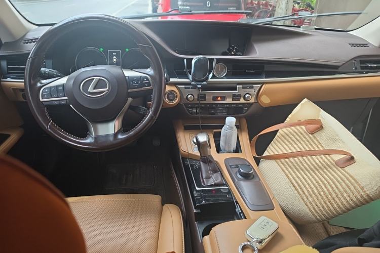 Used Lexus ES 2015 200 Comfort Edition
