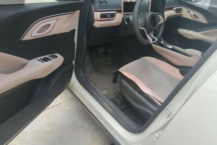 Used BYD Seagull 2024 Honor Edition 305km Dynamic Version Interior 3