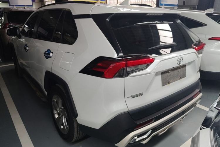 Used Toyota RAV4 2022 2.0L CVT Two-Wheel Drive Fashion Plus Edition
