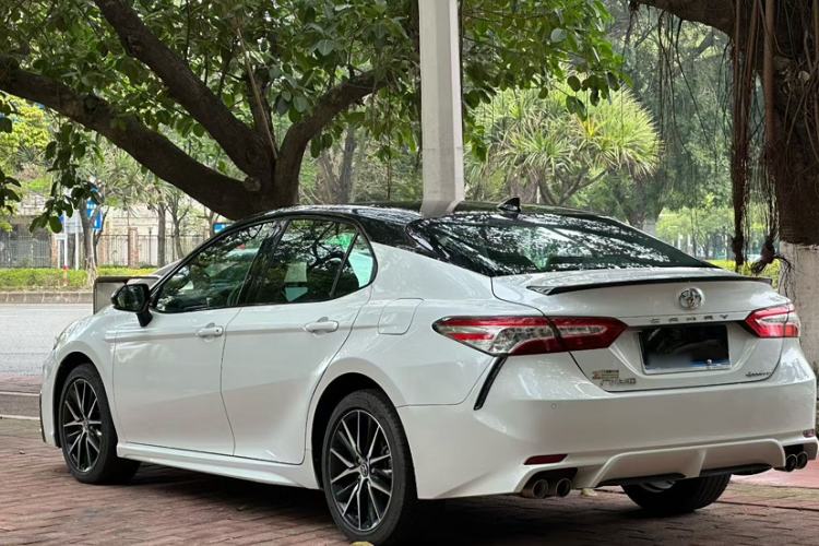 Used Toyota Camry 2021 2.0S FENGSHANG Edition
