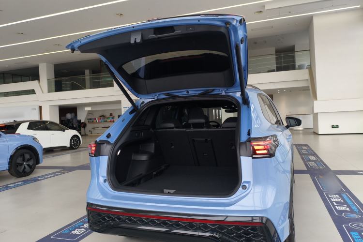 Used Volkswagen Tiguan L 2024 PRO 380TSI Four-Wheel Drive R-Line Smart Edition Trunk