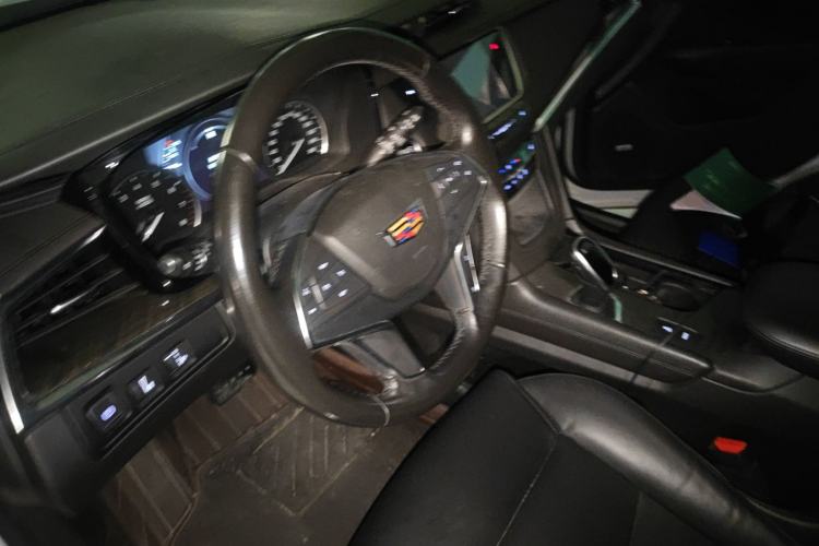 Used Cadillac XT5 2018 25T Luxury Model