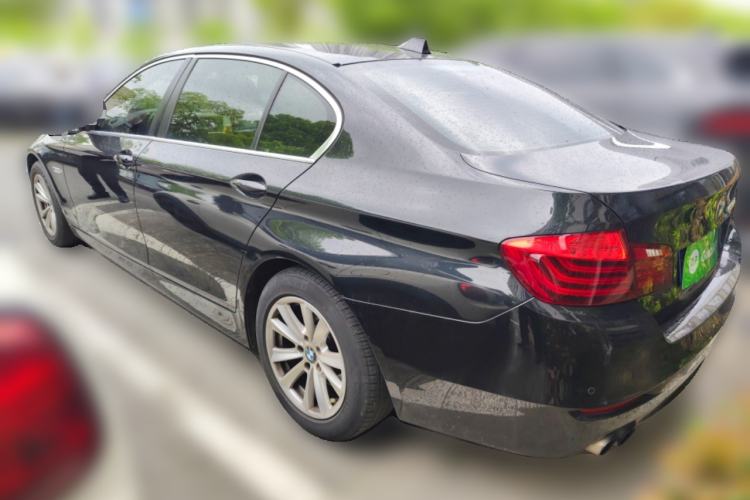 Used BMW 5 Series 2014 520Li Elegant Model Rear Left 45 Deg