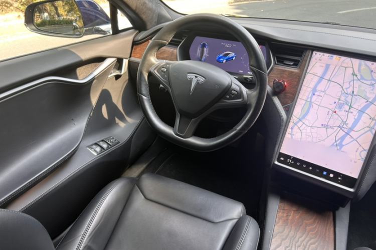 Used Tesla Model S 2017 S 75D Standard Range Edition Interior 4