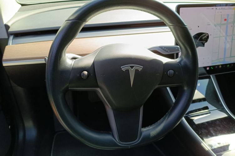 Used Tesla Model 3 2019 Long-Range Rear-Wheel-Drive Version
