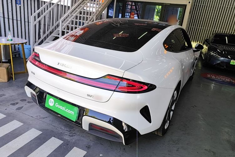 Used Xiaomi Auto SU7 2024 Four-Wheel Drive Ultra-Long Range Advanced Intelligent Driving Max Edition
