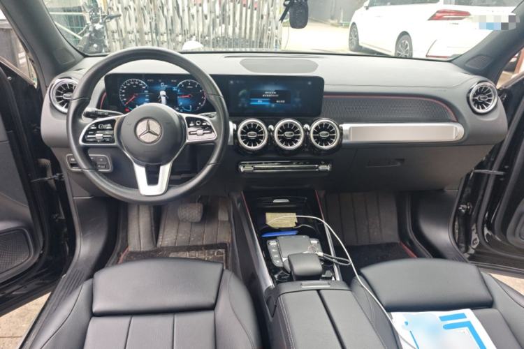 Used Mercedes-Benz GLB 2021 GLB 200 Dynamic Edition Center Console