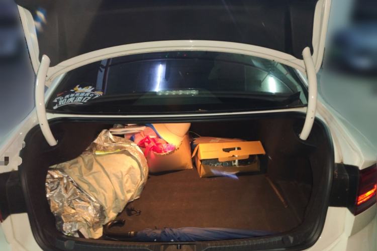 Used Volkswagen Lamando 2015 230TSI DSG Fashion Edition Trunk