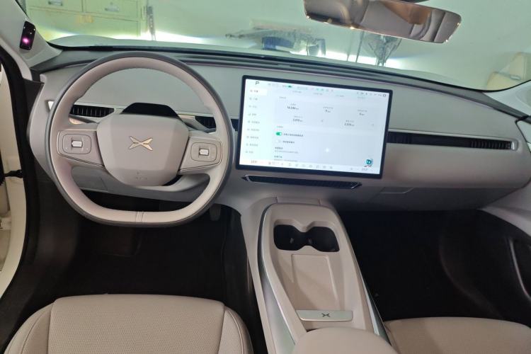 Used XPeng MONA M03 2025 600 with Ultra-Long Range Max Center Console