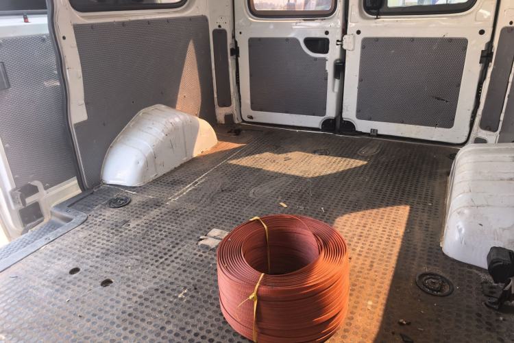 Used SAIC MAXUS Xintu V80 2018 2.5T 6-Speed Manual Aoyuntong Facelifted Short Wheelbase Mid-Height 5-6-Seater Left Rear Seat