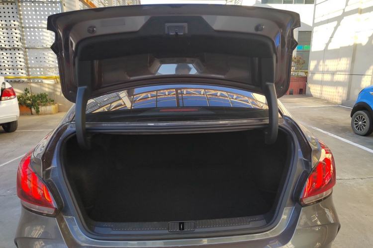 Used MG 5 2021 Revised Version 180 DVVT CVT Youth Luxury Edition