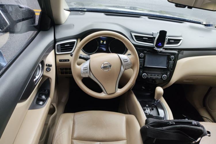 Used Nissan X-Trail 2014 2.0L CVT Smart Edition 2WD Steering Wheel