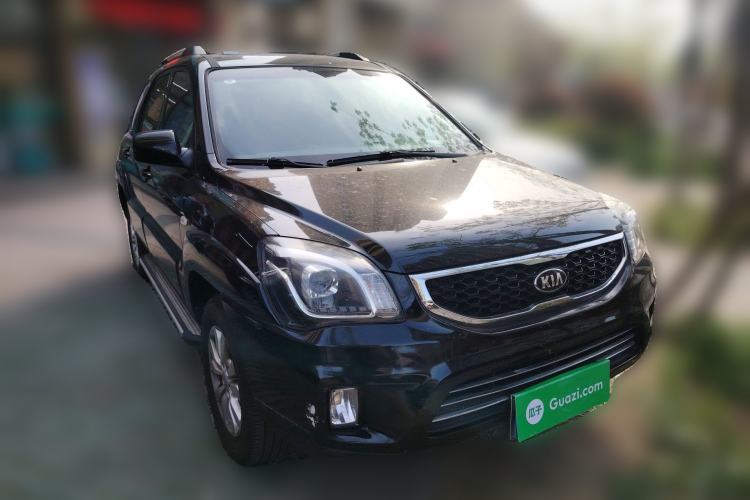 Used Kia Sportage 2013 2.0L Manual Two-Wheel Drive GL Trim Front Right 45 Deg