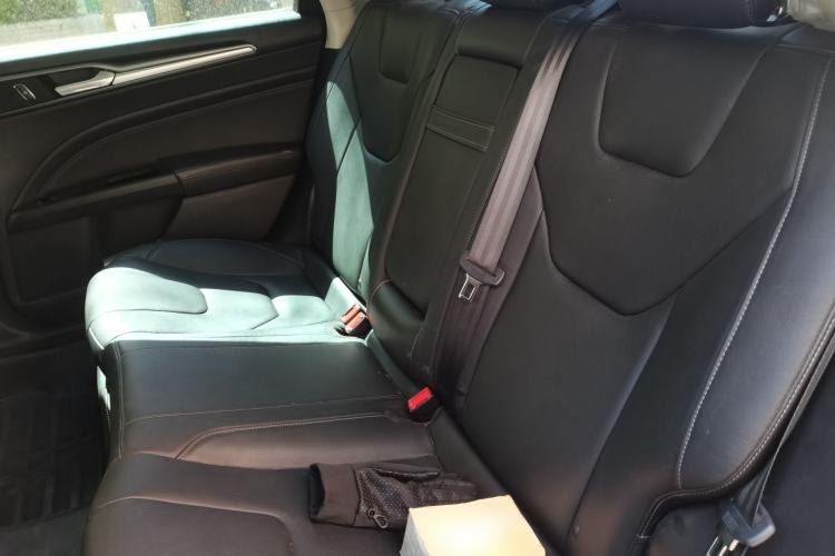 Used Ford Mondeo 2013 2.0L GTDi240 Luxury Sport Model Left Rear Seat