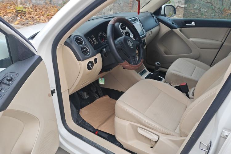 Used Volkswagen Tiguan 2015 1.8TSI Manual Two-Wheel Drive Fashion Edition Driver Seat