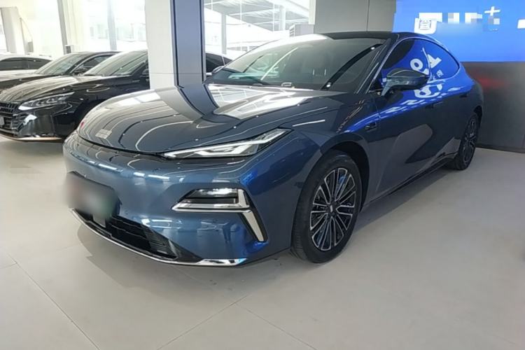 Used Geely Galaxy 8 2025 130km EM-i Prestige Edition