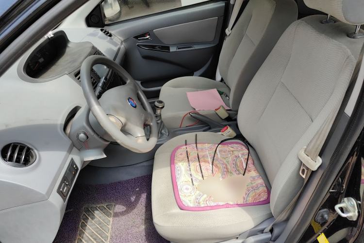 Used Geely Auto Diamond 2015 Sedan 1.5L Manual SuperDeluxe Model
