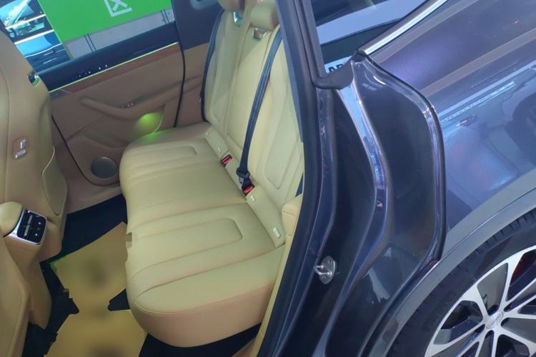 Used Hima Luxeed R7 2024 All-Electric 736 km Ultra
